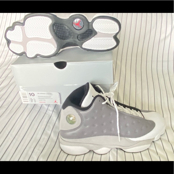AIR JORDAN 13 RETRO size10 by NIKE. Never worn and brand new. STOCK X verified - Picture 3 of 6